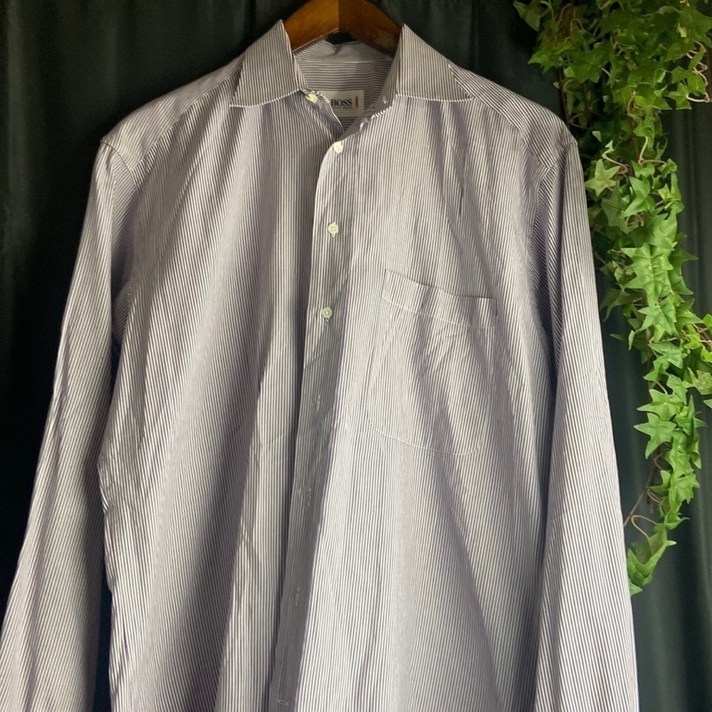 - Hugo Boss Dress shirt💕